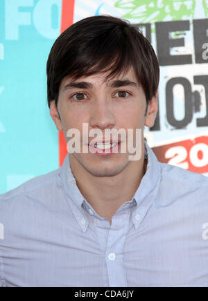 8. August 2010 hielt im Gibson Amphitheater - Universal City, Kalifornien, USA - 8. August 2010 - Universal City, Kalifornien, USA - Schauspieler JUSTIN LONG Ankunft zu den Teen Choice Awards 2010. (Kredit-Bild: © Lisa O'Connor/ZUMApress.com) Stockfoto