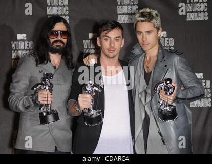 12. September 2010 - Los Angeles, Kalifornien, USA - 30 SECONDS TO MARS im Presseraum auf der 2010 Video Music Awards im Nokia Theatre statt. (Kredit-Bild: © Lisa O'Connor/ZUMApress.com) Stockfoto