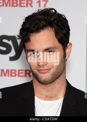 Sep 13, 2010 - Hollywood, Kalifornien, USA - Schauspieler PENN BADGLEY Ankunft in der "Easy A" Los Angeles Premiere im Mann Chinese Theatre statt. (Kredit-Bild: © Lisa O'Connor/ZUMApress.com) Stockfoto