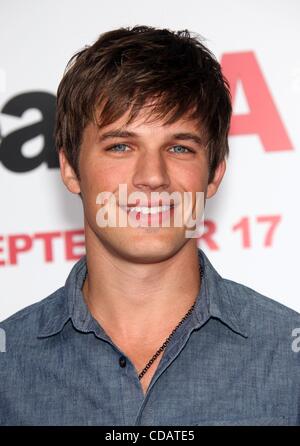 Sep 13, 2010 - Hollywood, Kalifornien, USA - Schauspieler MATT LANTER Ankunft in der "Easy A" Los Angeles Premiere im Mann Chinese Theatre statt. (Kredit-Bild: © Lisa O'Connor/ZUMApress.com) Stockfoto