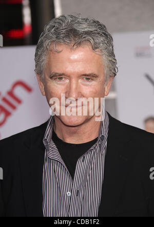 Sep 22, 2010 - Hollywood, Kalifornien, USA - Schauspieler PATRICK DUFFY Ankunft auf der "You Again" Welt-Premiere im El Capitan Theatre statt. (Kredit-Bild: © Lisa O'Connor/ZUMApress.com) Stockfoto