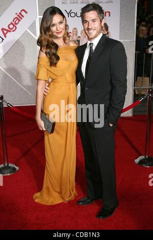 Sep 22, 2010 - Los Angeles, Kalifornien, USA - Schauspielerin ODETTE YUSTMAN, Schauspieler DAVE ANNABLE bei der "You Again" Weltpremiere statt am El Capitan Theater, Hollywood. (Kredit-Bild: © Jeff Frank/ZUMApress.com) Stockfoto