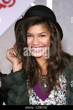 Sep 22, statt 2010 - Los Angeles, Kalifornien, USA - Schauspielerin ZENDAYA COLEMAN bei der "You Again" Weltpremiere am El Capitan Theater, Hollywood. (Kredit-Bild: © Jeff Frank/ZUMApress.com) Stockfoto