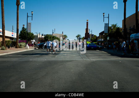 26. September 2010 - Henderson, Nevada, Vereinigte Staaten von Amerika - ein Blick auf Wasser-Straße an die Super laufen 2010 Car Show am 26. September 2010, auf Water Street in Henderson, Nevada. (Kredit-Bild: © Matt Gdowski/Southcreek Global/ZUMApress.com) Stockfoto