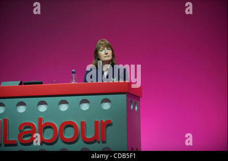 Sep 28, 2010 - Manchester, England, Vereinigtes Königreich - ehemalige interim Labour-Chef HARRIET HARMAN hört reden bei den Labour-Parteitag in Manchester. (Bild Kredit: Stockfoto