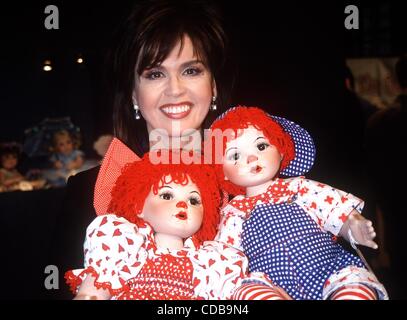 K29139JBU SD02/17/2003.THE JAVITZ CENTER SPIELWARENMESSE, NYC... MARIE OSMOND. (Kredit-Bild: © Judie Burstein/Globe Photos/ZUMAPRESS.com) Stockfoto