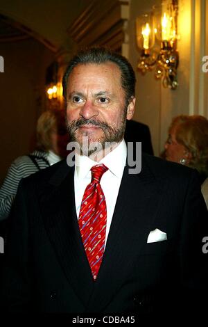 K30053JBU SD0414. DER AMERICAN THEATRE WING WING AUSZEICHNUNGEN MITTAGESSEN. PIERRE LUNCHEON, New York City.  / 20003.BARRY WIESSLER. (Kredit-Bild: © Judie Burstein/Globe Photos/ZUMAPRESS.com) Stockfoto