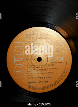 K35164ML. Das ORIGNAL-Band von ELVIS Presleys erste STUDIOAUFNAHME PRESERVERED geschnitten und verkauft an die allgemeine Öffentlichkeit AT NOLA STUDIOS, NewYork City 27.01.2004.  / DIE Sonne Sitzung aufzeichnen (Kredit-Bild: © Mitchell Levy/Globe Photos/ZUMAPRESS.com) Stockfoto