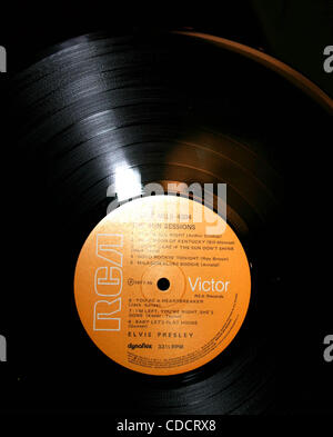 K35164ML. Das ORIGNAL-Band von ELVIS Presleys erste STUDIOAUFNAHME PRESERVERED geschnitten und verkauft an die allgemeine Öffentlichkeit AT NOLA STUDIOS, NewYork City 27.01.2004.  / DIE Sonne Sitzung aufzeichnen (Kredit-Bild: © Mitchell Levy/Globe Photos/ZUMAPRESS.com) Stockfoto
