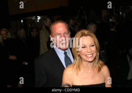 1. Januar 2011 - New York, New York, US - K33812RM. DER Eröffnungsabend Leistung des Bösen im GERSHWIN THEATRE IN New York City am 30.10.2003.  / KATHIE LEE GIFFORD und FRANK GIFFORD(Credit Image: © Rick Mackler/Globe Photos/ZUMAPRESS.com) Stockfoto