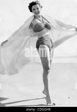 28. Februar 2011 - Los Angeles, Kalifornien, USA - JANE RUSSELL, dessen üppige gutes Aussehen gewann die Aufmerksamkeit von H. Hughes und startete ihr auf eine Filmkarriere, gestorben. Sie war 89. In der Regel in Flusen Filmen wie The Outlaw 1943, die aus ihrer gut ausgestatteten Schönheit zeigte gegossen, erreicht Russell die pinnacl Stockfoto
