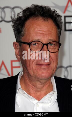 25. Januar 2011 ist - Hollywood, Kalifornien, USA - GEOFFREY RUSH nominiert für einen Oscar als bester Nebendarsteller für seine Rolle als Lionel Logue in dem Film "The Kings Speech".   Bild - 5. November 2010 - Hollywood, Kalifornien, USA - GEOFFREY RUSH kommt bei der AFI Fest 2010 Ensemble Hommage an "The K Stockfoto