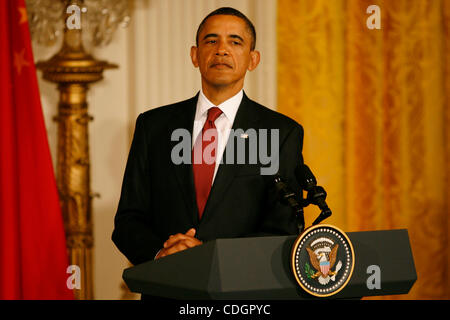 19. Januar 2011 - Washington, District Of Columbia, USA - Präsident BARACK OBAMA beteiligt sich an einer gemeinsamen Pressekonferenz mit dem chinesischen Präsidenten Hu Jintao im East Room des weißen Hauses. (Kredit-Bild: © James Berglie/ZUMAPRESS.com) Stockfoto