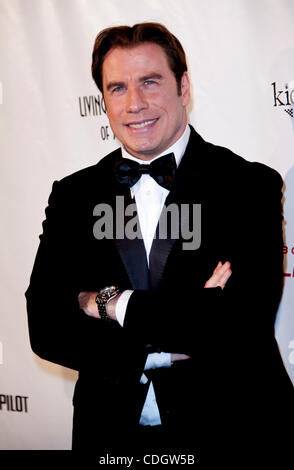 21. Januar 2011 - Beverly Hills, California, USA - JOHN TRAVOLTA zu den lebenden Legenden der Luftfahrt-Gala im Beverly Hilton Hotel. (Kredit-Bild: © Brian Cahn/ZUMAPRESS.com) Stockfoto