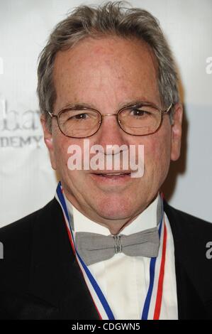 21. Januar 2011 - Los Angeles, Kalifornien, USA - TONY BILL an den 8. jährlichen "Living Legends of Aviation" Event Los Angeles. (Kredit-Bild: © Jeff Frank/ZUMAPRESS.com) Stockfoto