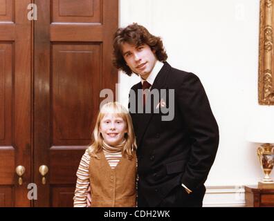 26. Januar 2011 - zeigt Washington, DISTRICT OF COLUMBIA, USA - (Datei) eine Datei Bild 11. Oktober 1978 datiert US-Schauspieler John Travolta (R) mit Amy Carter, die Tochter des US-Präsidenten Jimmy Carter bei einem Besuch in das Weiße Haus in Washington, DC, USA. (Kredit-Bild: © Carter Archives/ZUMAPRESS.com) Stockfoto