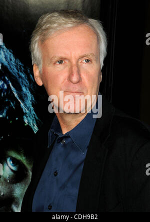 31. Januar 2011 - Los Angeles, Kalifornien, USA - James Cameron Teilnahme an The World Premiere Of '' Sanctum'' in The Manns Chinese 6 Theater In Hollywood, Kalifornien am 31.01.11 statt. 2011.K67479LONG (Kredit-Bild: © D. Long/Globe Photos/ZUMAPRESS.com) Stockfoto