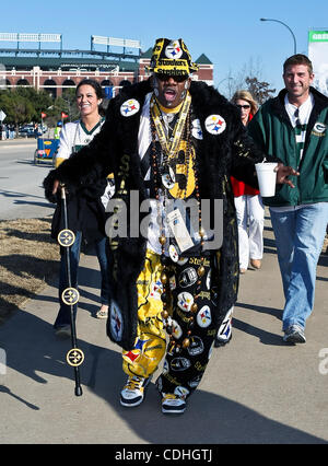 6. Februar 2011 teilnehmen - Arlington, Texas, Vereinigte Staaten von Amerika - Pittsburg Steeler Fans vor dem Spiel Aktivitäten und Feierlichkeiten vor dem Super Bowl XLV in Arlington, Texas. (Kredit-Bild: © Dan Wozniak/Southcreek Global/ZUMAPRESS.com) Stockfoto