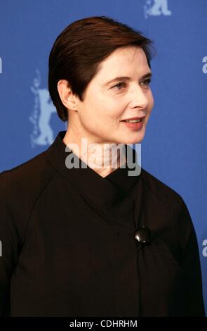 10. Februar 2011 - Hollywood, Kalifornien, US - ISABELLA ROSSELLINI. Jury photocall.61st Berlin International Film Festival.Berlin, Germany.February 10.2011.Ãƒâ€šÃ'Â©. K67553RHARV (Bild Kredit: Â © Roger Harvey/Globe Photos/ZUMAPRESS.com) Stockfoto