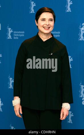 10. Februar 2011 - Hollywood, Kalifornien, US - ISABELLA ROSSELLINI. Jury photocall.61st Berlin International Film Festival.Berlin, Germany.February 10.2011.Ãƒâ€šÃ'Â©. K67553RHARV (Bild Kredit: Â © Roger Harvey/Globe Photos/ZUMAPRESS.com) Stockfoto