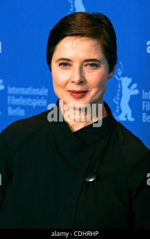 10. Februar 2011 - Hollywood, Kalifornien, US - ISABELLA ROSSELLINI. Jury photocall.61st Berlin International Film Festival.Berlin, Germany.February 10.2011.Ãƒâ€šÃ'Â©. K67553RHARV (Bild Kredit: Â © Roger Harvey/Globe Photos/ZUMAPRESS.com) Stockfoto