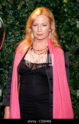 26. Februar 2011 - Hollywood, Kalifornien, US - TRACI LORDS. QVC Red Carpet Style Party.at vier Jahreszeiten Hotel.Beverly Hills, CA. 25. Februar 2011. 2011.K67689RHARV (Kredit-Bild: © Roger Harvey/Globe Photos/ZUMAPRESS.com) Stockfoto