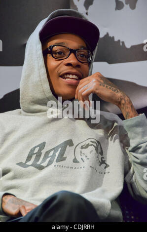 März 2 2011, Philadelphia Pa-USA-Rapper und Komponist, WIZ KHALIFA, am Xfinity Performance Theater in Philadelphia. Lokale Radiosender Power 99FM gestreamt live Internet Interview für seine Fans. (Kredit-Bild: (c) Ricky Fitchett/ZUMA Press) Fotograf: Ricky Fitchett Source: Ricky Fitchett Stockfoto