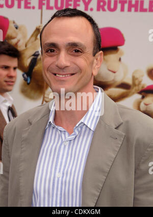 27. März 2011 - Los Angeles, Kalifornien, USA - Hank Azaria Teilnahme an Universal Pictures-Welt-Premiere von "HOP '' Held in Universal City Walk in Universal City, Kalifornien, auf 3 / 27/11. 2011. (Kredit-Bild: © D. Long/Globe Photos/ZUMAPRESS.com) Stockfoto