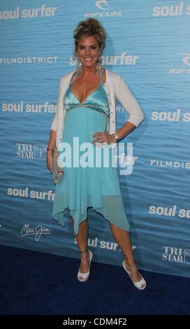 30. März 2011 anlässlich der Arclight Hollywood - Los Angeles, Kalifornien, USA - Schauspielerin SANDRA TAYLOR auf der "Soul Surtfer" Los Angeles Premiere. (Kredit-Bild: © Jeff Frank/ZUMAPRESS.com) Stockfoto