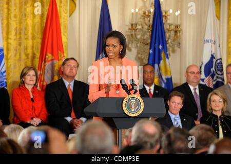 12. April 2011 starten - Washington, District Of Columbia, USA - The White House - Washington DC 04-12-2011.President Barack Obama, First Lady Michelle Obama, Vize-Präsident Joe Biden und Dr. Jill Biden die First Lady und Dr. Jill BidenÃ•s nationale Initiative zu unterstützen und zu Ehren AmericaÃ•s Service m Stockfoto