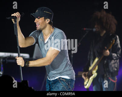 Spanisch pop star Enrique Iglesias die live in der Olimpiisky Arena in Moskau. Stockfoto