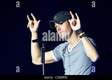 Spanisch pop star Enrique Iglesias die live in der Olimpiisky Arena in Moskau. Stockfoto