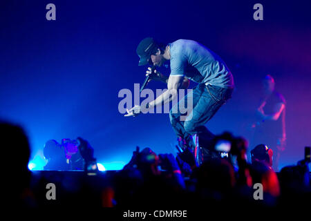 Spanisch pop star Enrique Iglesias die live in der Olimpiisky Arena in Moskau. Stockfoto