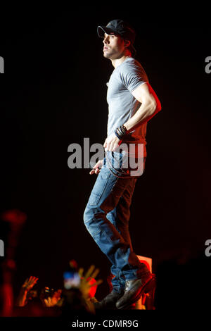 Spanisch pop star Enrique Iglesias die live in der Olimpiisky Arena in Moskau. Stockfoto