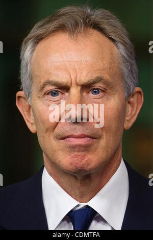 13. April 2011 - Brüssel, BXL, Belgien - Britian des ehemaligen Premierminister Tony Blair hält eine Pressekonferenz nach der palästinensischen Geberkonferenz auf EU-in Brüssel am 2011-04-13 von Wiktor Dabkowski Hauptquartier (Credit-Bild: © Wiktor Dabkowski/ZUMAPRESS.com) Stockfoto