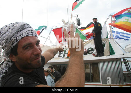 14. April 2011 - Gaza-Stadt, Gaza-Streifen - VITTORIO ARRIGONI, der entführten europäischen Journalist Körper im Gaza-Streifen gefunden wurde nachdem er von einer radikalen islamistischen Gruppe getötet wurde, sagt ein Sicherheitsbeamter Hamas. Die salafistischen Extremisten, inspiriert von al-Qaida veröffentlicht hatte eine Video von was sie behaupteten, war ein Stockfoto