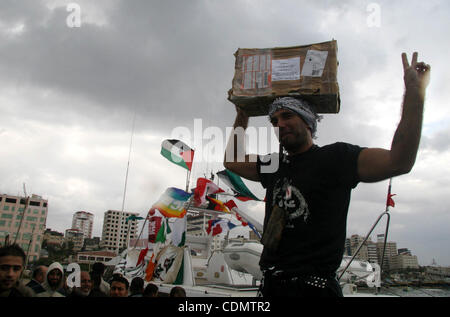 14. April 2011 - Gaza-Stadt, Gaza-Streifen - VITTORIO ARRIGONI, der entführten europäischen Journalist Körper im Gaza-Streifen gefunden wurde nachdem er von einer radikalen islamistischen Gruppe getötet wurde, sagt ein Sicherheitsbeamter Hamas. Die salafistischen Extremisten, inspiriert von al-Qaida veröffentlicht hatte eine Video von was sie behaupteten, war ein Stockfoto