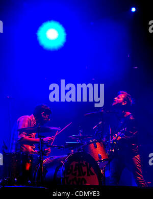 15. April 2011 - Indio, Kalifornien, USA - The Black Keys führen auf die 2011 Coachella Music and Arts Festival in der Empire Polofeld in Indio, Kalifornien statt. (Kredit-Bild: © Gerry Maceda/Southcreek Global/ZUMAPRESS.com) Stockfoto