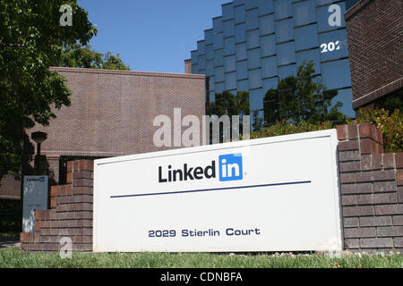 18. Mai 2011 - Mountain View, Kalifornien, USA - Hauptsitz der LinkedIn Corporation befindet sich im Silicon Valley im Jahr 2029 Stierlin Court, Mountain View, Kalifornien. Das Unternehmen betreibt ein soziales Netzwerk für Profis konzipiert, damit Mitglieder Jobs finden, verbinden mit anderen Ei Stockfoto