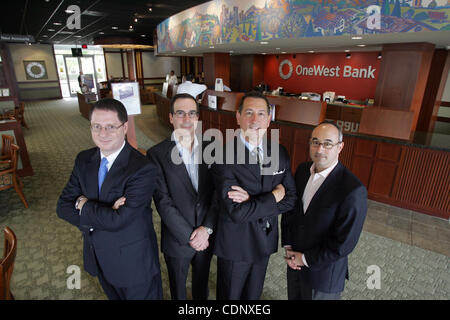 Vom linken OneWest Bankmanager Brian Brooks (stellvertretender Vorsitzender), Steven Mnuchin (Vorsitzender), Joseph Otting (CEO) und David Fawer (stellvertretender Vorsitzender). (Foto von Ringo Chiu / Zuma Press) Stockfoto