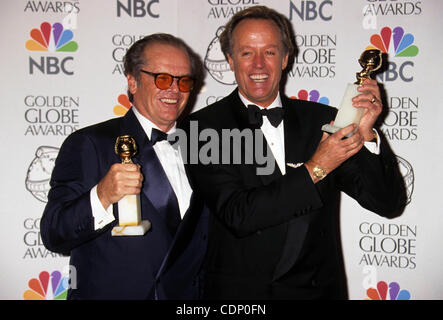 11. Juli 2011 - Hollywood, Kalifornien, US - K11104LR. JACK NICHOLSON & PETER FONDA. Golden Awards. 1998 (Kredit-Bild: © Lisa Rose/Globe Photos/ZUMAPRESS.com) Stockfoto