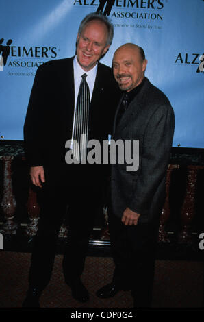 11. Juli 2011 - Hollywood, Kalifornien, US - K18111MR. HECTOR ELIZONDO & JOHN LITHGOW.8th jährlichen nachts Sardi. Regent Beverly Hotel, Beverly Hills, CA. 2000 (Kredit-Bild: © Milan Ryba/Globe Photos/ZUMAPRESS.com) Stockfoto