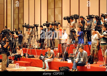 20. Juli 2011; Shanghai, CHINA; Medien auf chinesische Basketballspieler Yao Ming Pressekonferenz verkündet seinen Rücktritt vom Basketball. (Kredit-Bild: © Cspa/CSPA/Cal Sport Media/ZUMAPRESS.com) Stockfoto