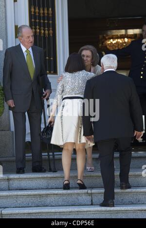 11. Juli 2011 - Madrid, Spanien - spanische König Juan Carlos und Königin Sofia besuchen treffen und Mittagessen mit Herrn Ricardo Alberto Martinelli Berrocal, Präsident der Republik Panama und Manuskripten Marta Linares de Martinelli im Zarzuela-Palast in Madrid (Credit-Bild: © Jack Abuin/ZUMAPRESS.com) Stockfoto