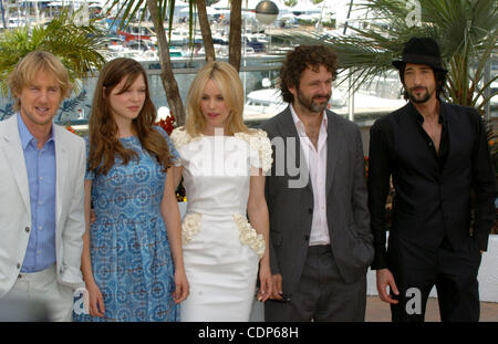 11. Mai 2011 - Cannes, Frankreich - Schauspieler Owen Wilson, Lea Seydoux, Regisseur Woody Allen, Rachel McAdams, Michael Sheen. bei der "Midnight in Paris" Fototermin während die 64. jährliche Cannes Filmfestival. (Kredit-Bild: © Frederic Injimbert/ZUMAPRESS.com) Stockfoto