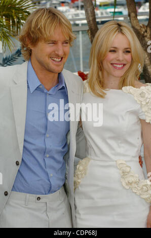 11. Mai 2011 - Cannes, Frankreich - Schauspieler OWEN WILSON und RACHEL MCADAMS in "Midnight in Paris" Fototermin während die 64. jährliche Cannes Filmfestival. (Kredit-Bild: © Frederic Injimbert/ZUMAPRESS.com) Stockfoto