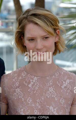 Schauspielerin Mia Wasikowska besucht die "Restless" Fototermin während der 64. Filmfestspiele von Cannes... Stockfoto