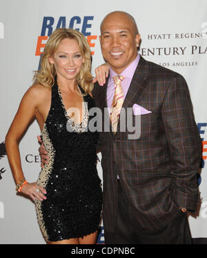 29. April 2011 Abwehr - Los Angeles, Kalifornien, USA - Kym Johnson, Hines, Teilnahme an der 18. jährliche Rennen, MS Gala Held auf das Hyatt Regency Century Plaza In Century City, Kalifornien am 29.04.11 zu löschen. 2011 (Kredit-Bild: © D. Long/Globe Photos/ZUMAPRESS.com) Stockfoto