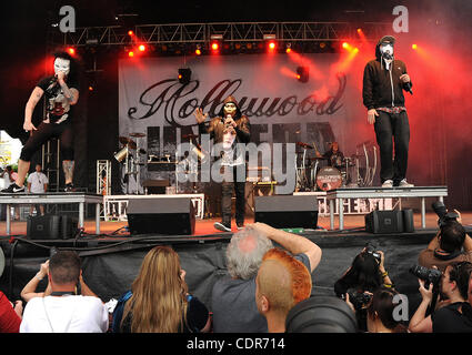 Mai. 22, 2011 - Columbus, Ohio; USA - führt Musiker HOLLYWOOD UNDEAD live als Teil der 5. jährlichen Rock auf der Range-Musik-Festival, die stattfindet am befindet sich in Columbus Crew Stadium. Copyright 2011 Jason Moore. (Kredit-Bild: © Jason Moore/ZUMAPRESS.com) Stockfoto