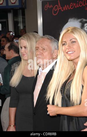 28. April 2011 - Hollywood, Kalifornien, USA - Crystal Harris, Hugh Hefner und Anna Sophia Berglund während der TCM Film Festival Opening Night Gala und Welt-premiere von der wiederhergestellten AN AMERICAN IN PARIS, im Grunmans Chinese Theater, am 28. April 2011, in Los Angeles statt... 2011 (Credit Bild Stockfoto